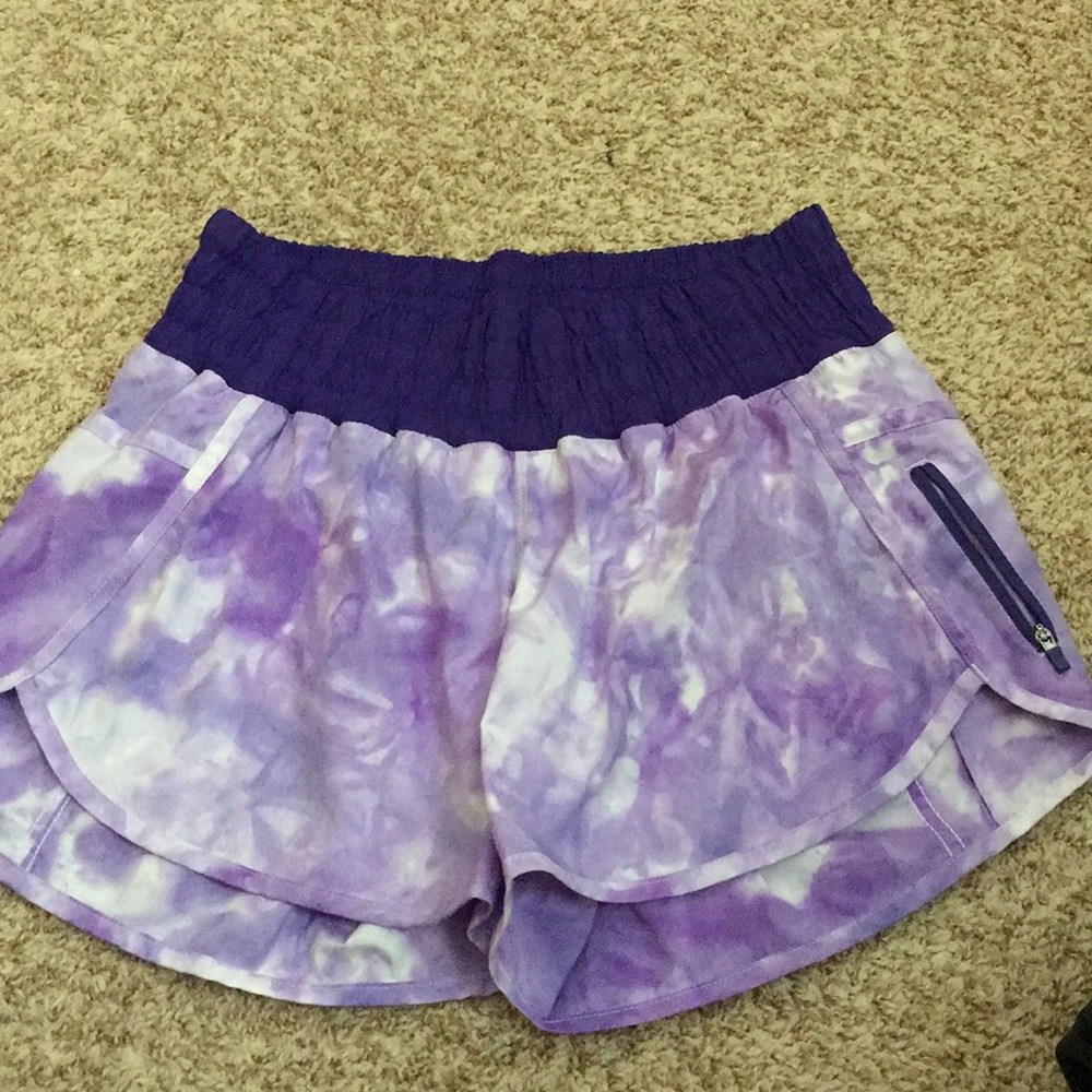 Lululemon tie dye shorts.